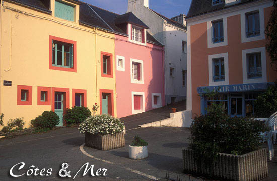 Maisons colores  (Sauzon , Belle Ile)